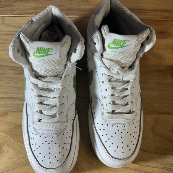 Nike Gray and White Sneakers - Picture 3 of 15